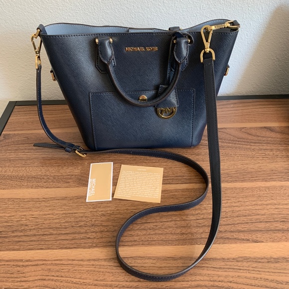 Michael Kors Greenwich Medium Grab Bag - Picture 8 of 8